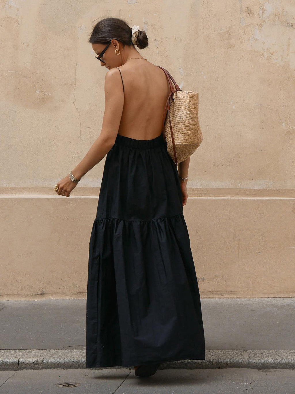 Elegant sleeveless long dress with open back from LA FINE FLEUR.