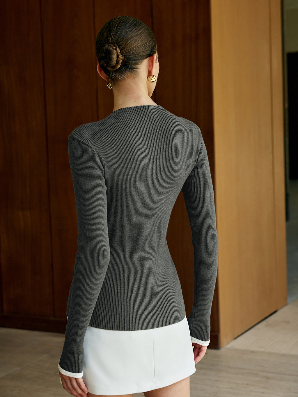 Classic Knitted Cardigan with Button Closure
