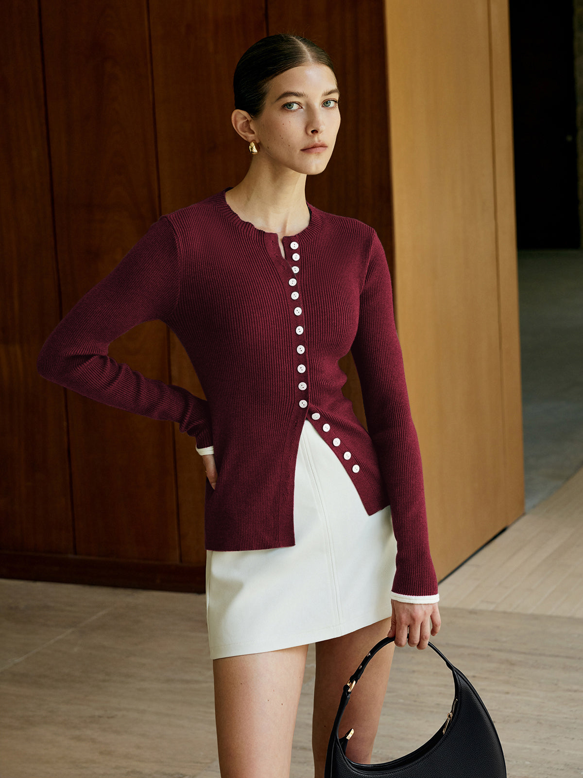 Classic Knitted Cardigan with Button Closure