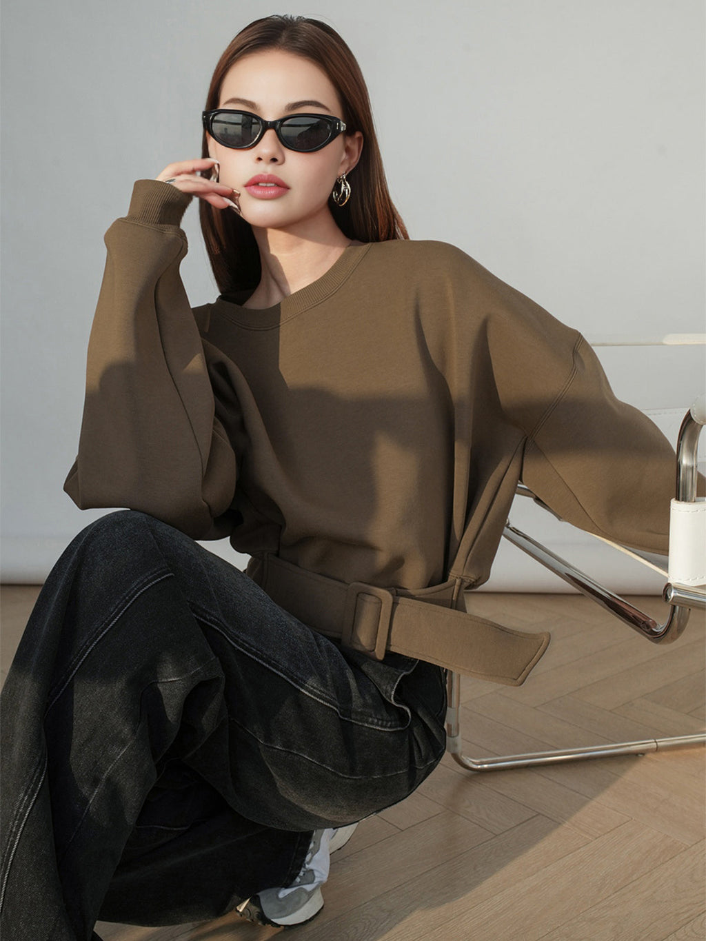 Cinched Waist Short-Length Sweatshirt Sweater in dark jeans by LA FINE FLEUR.