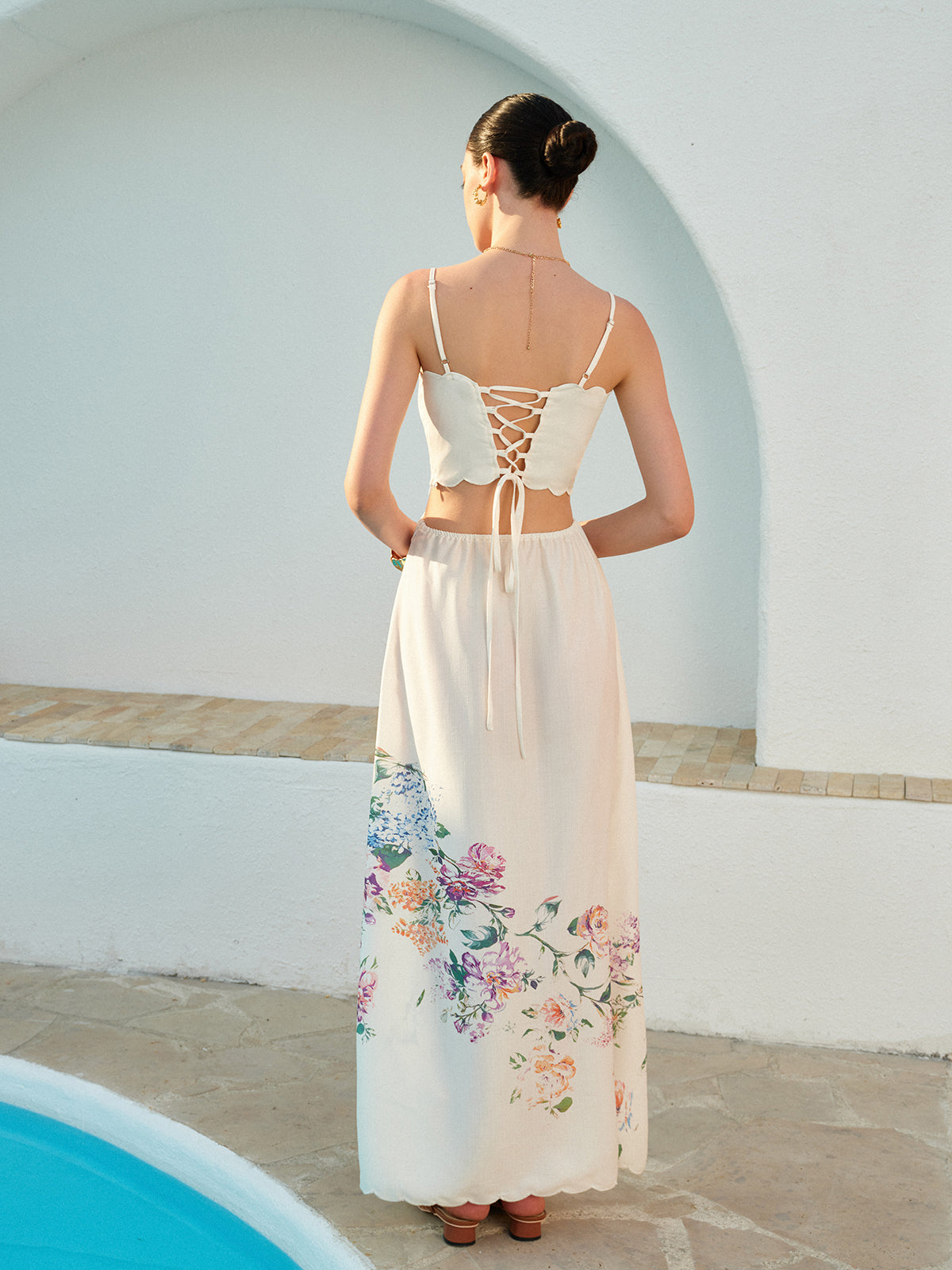 Sleeveless floral lace-up dress with intricate back detail from LA FINE FLEUR collection.