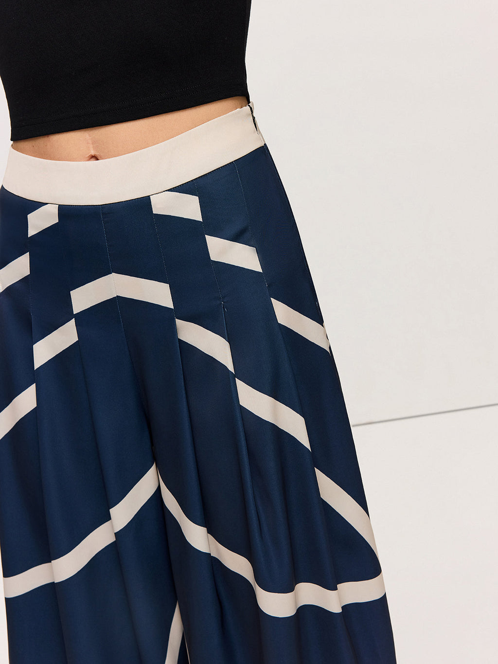 Elevated Wide-Leg Trousers with Stripe Design